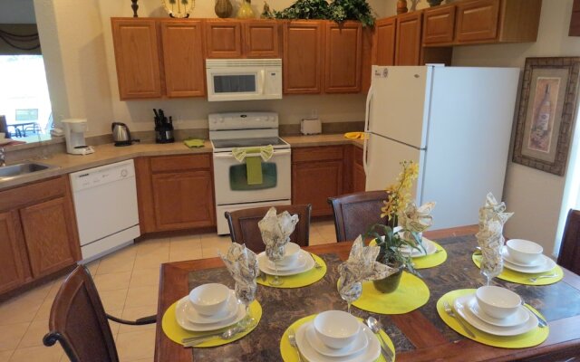 Deluxe Pool Homes by SVV