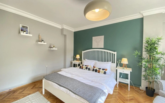 Lovely Flat with Central Location in Fatih
