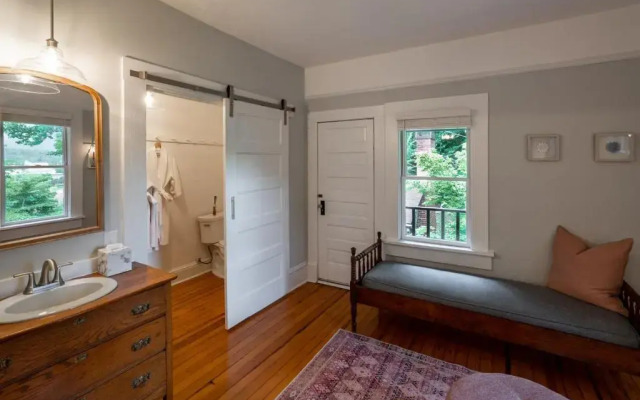 Beechwood Inn - Bed Breakfast and Wine Cellar