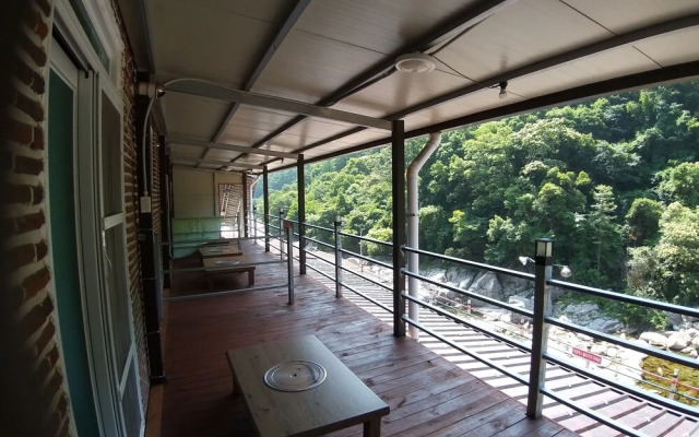 Jirisan Valley Pension