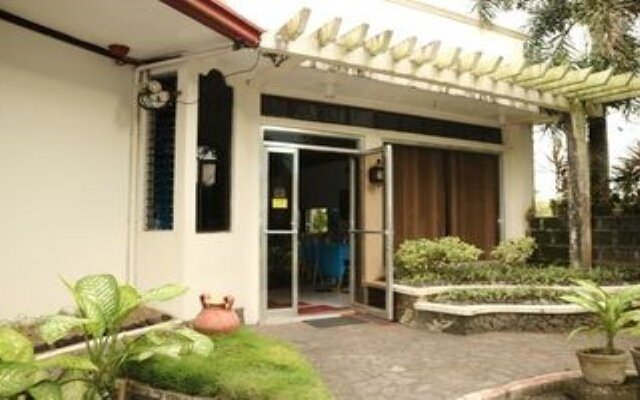 Mayon View Garden Apartelle & Restaurant
