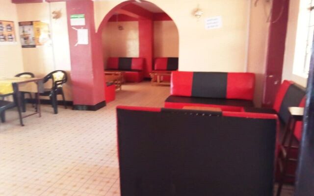 Club 95 Hotel