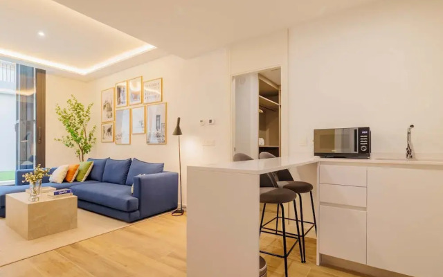 w Comfy 2BR w Great Terrace in Chueca