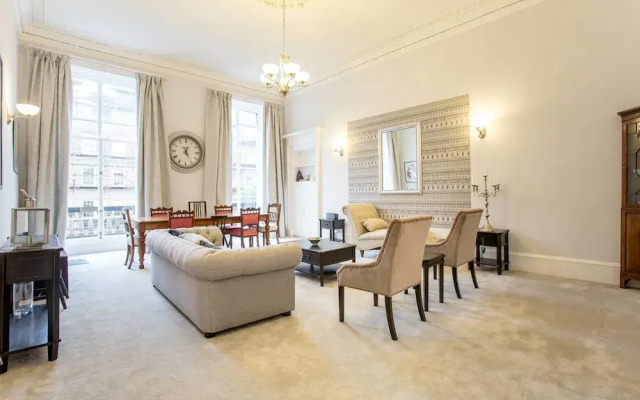Huge Luxury Townhouse in the City Centre