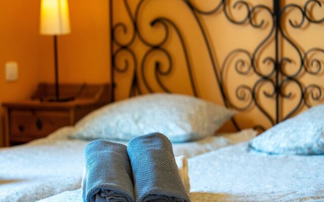 Villa in Montbrun With Pool and Mountain Views