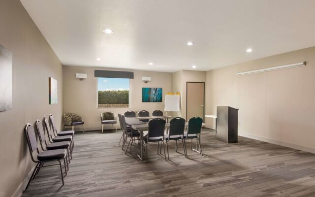 Best Western Plus Killeen/Fort Cavazos Hotel & Suites