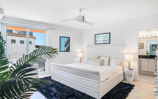 Sunny side suites