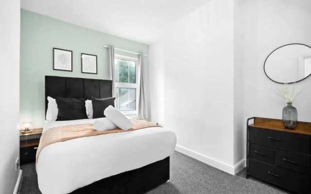 Spacious Home in Harborne