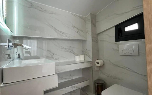 Artline Luxury Suites