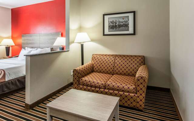 Quality Suites I-44