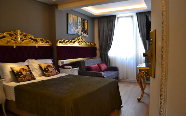 Atlantis Royal Hotel
