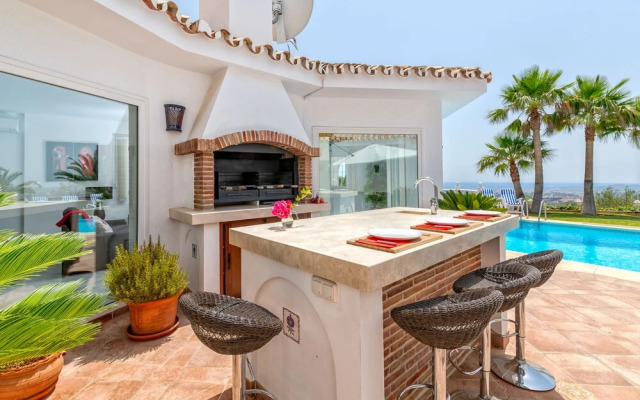 Solaga - Villa Media Luna