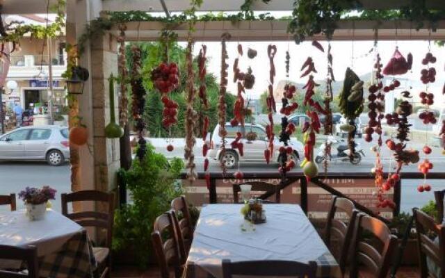 Aparthotel 3 Stars Agia Marina
