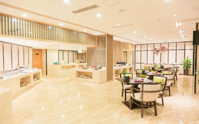 Days Inn by Wyndham Business Place Sichuan Bazhong