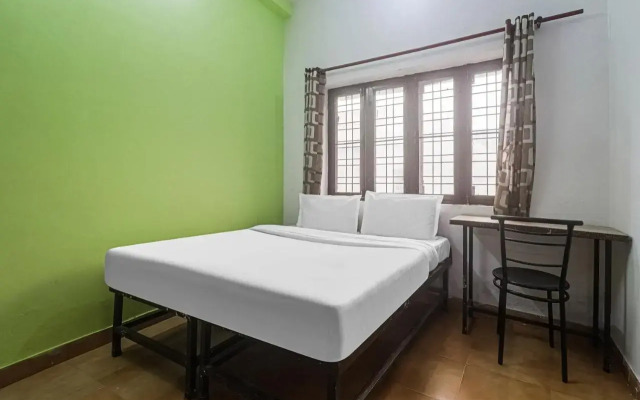 Spot On 85760 Hotel Green View Stays