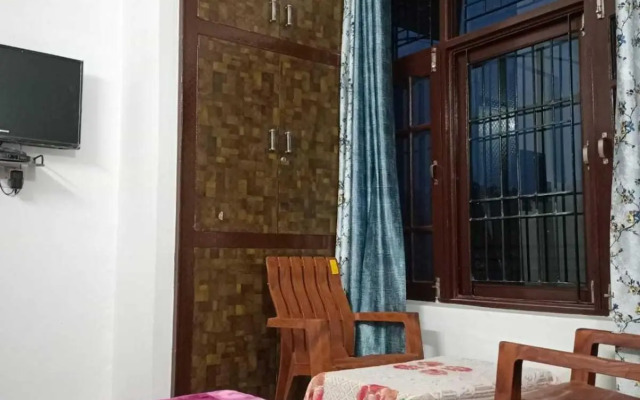 OYO HOME 88499 Mystic Home