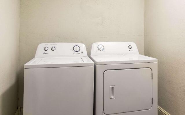 SAMIR Stay at NW Expressway