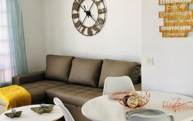 Canaryislandshost l Pool & Relax, close to the Beach