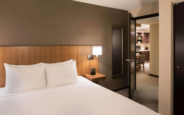 Hyatt Place Cleveland / Westlake / Crocker Park