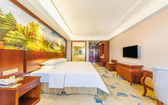 Vienna  Guangzhou Huadu Shiling Leather City