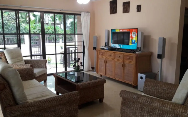 4 Bedroom House & Private Pool Pattaya