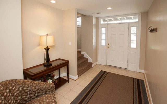 Beach Seclusion - 6 Br Home