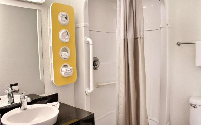 Motel 6 Atascadero, CA