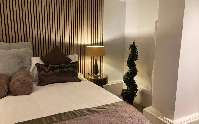 21212 Restaurant with rooms