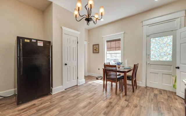 Springfield Home < 1/2 Mi to Commercial Street!