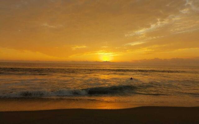 Room in Guest Room - Standard Queen Room two Beds
