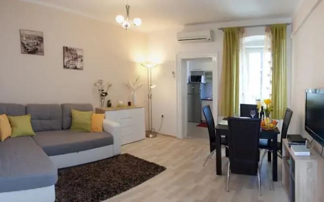 Leonarda Apartments