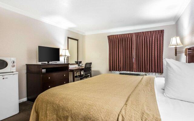 Quality Inn & Suites Thousand Oaks - US101