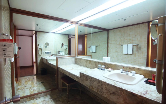 Century Park Hotel