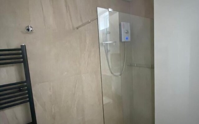 BowChumpHaus - Luxurious 5 Bedroom House - Birmingham