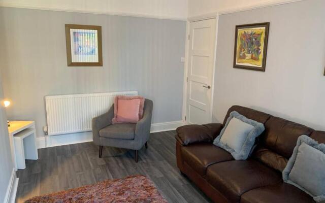 Modern fully refurbished 3 bedroom home