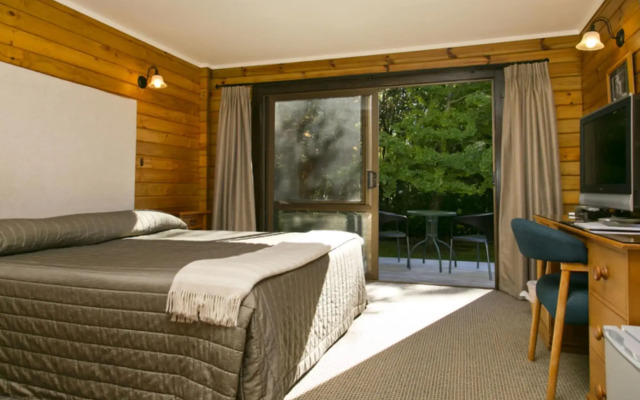 Tongariro Lodge