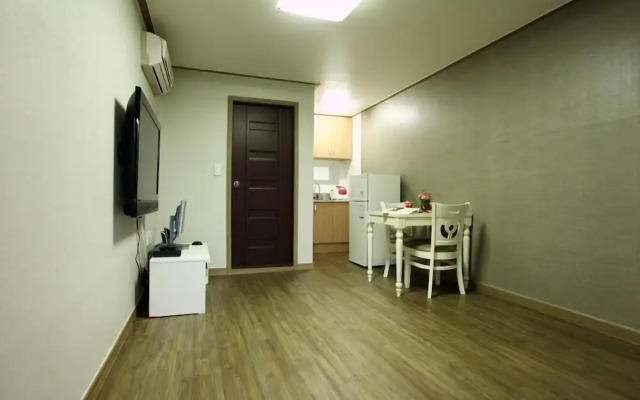 Apple farm stay