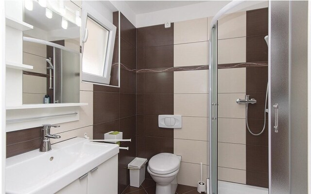 Amazing Home in Medulin With Wifi and 7 Bedrooms