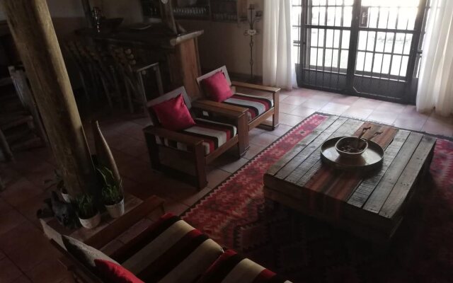 Ama-Zing African Safaris Lodge