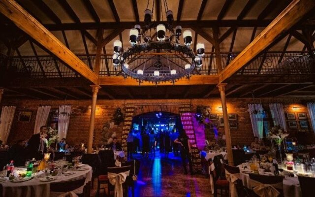 Żabi Dwór - Hotel, Restauracja, Spa