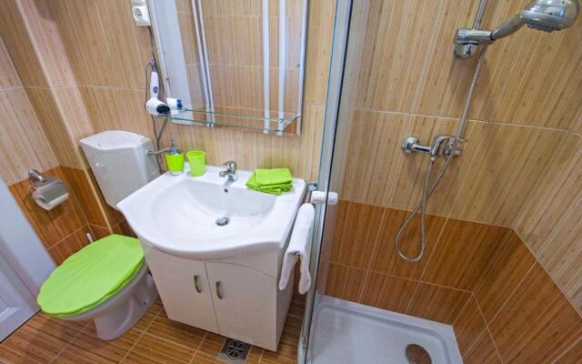 PARKING, AC, WIFI 2 room apartment in the center