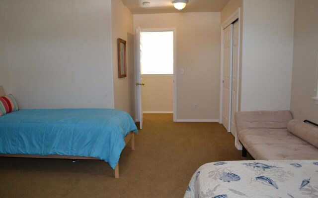 2339 S Edgewood