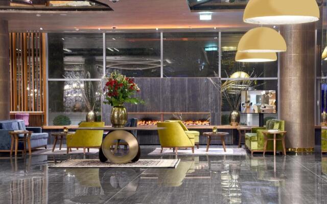 Maestral Resort & Casino