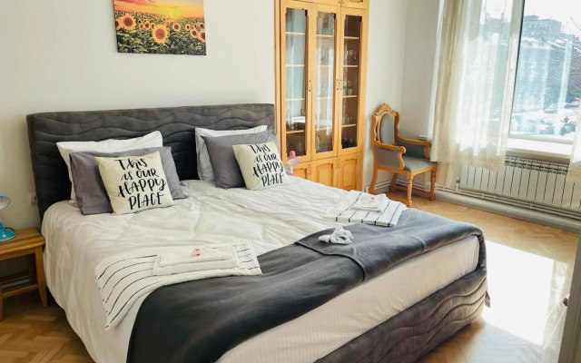 Spacious 1 Bedroom in Yerevan