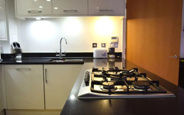 Elegant 3 Bedrooms Apartment in Pimlico Townhouse