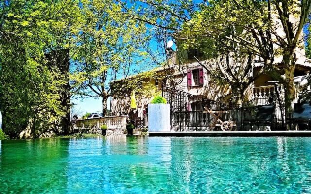 Le Mas des 5 Fontaines. Chambres d'hôtes