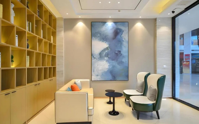 City Comfort Inn Wuhan Caidian Square
