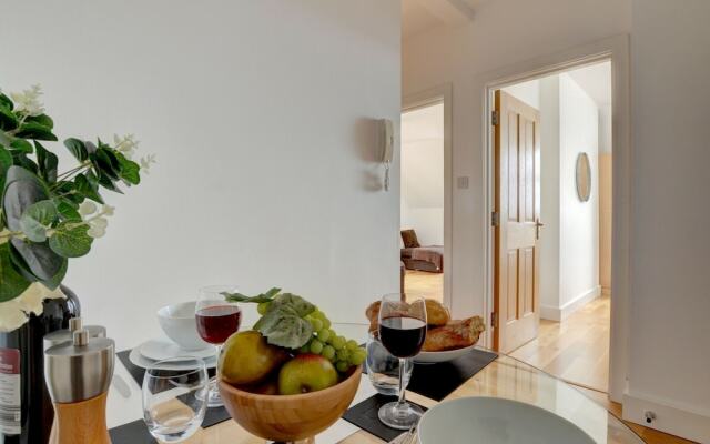 Spacious Holiday Home in Woolacombe Near Sea