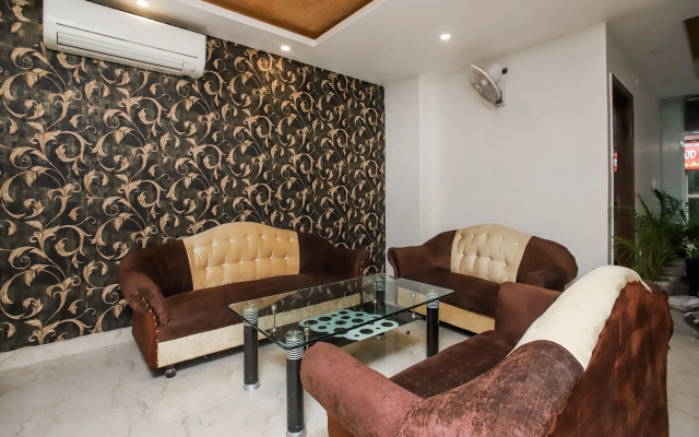 OYO 22235 Mint Residency