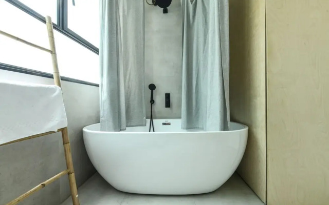 Stylish and Modern 3BR TelAviv Apartment